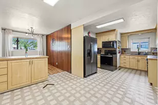 1025 N 1500 W, Salt Lake City, UT 84116 - Photo 7