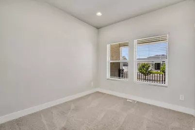 1156 N 2630 W, Clinton, UT 84015 - Photo 15