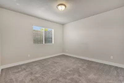 1156 N 2630 W, Clinton, UT 84015 - Photo 23
