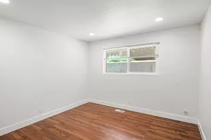 552 E Chelsea Dr S, Bountiful, UT 84010 - Photo 9