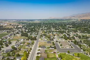 278 S 100 W, Hyde Park, UT 84318 - Photo 43
