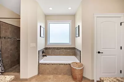 278 S 100 W, Hyde Park, UT 84318 - Photo 17