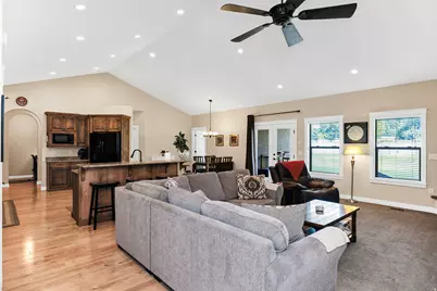 278 S 100 W, Hyde Park, UT 84318 - Photo 5