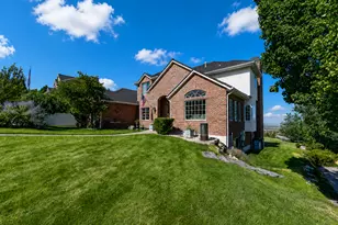 31 N Eaglewood Dr, North Salt Lake, UT 84054 - Photo 53