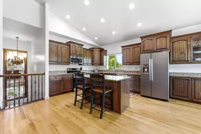 202 Edgewood Cir, North Salt Lake, UT 84054 - Photo 7