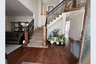 2249 E Gambel Oak Dr, Sandy, UT 84092 - Photo 9