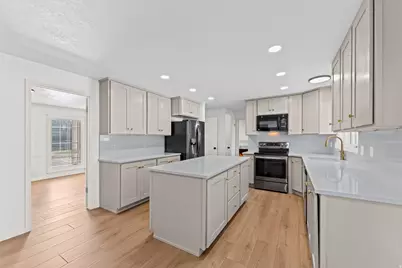 8441 S Rua Branco Dr, Sandy, UT 84093 - Photo 9