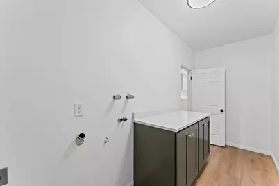 8441 S Rua Branco Dr, Sandy, UT 84093 - Photo 23
