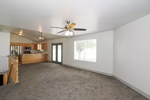 12142 S 3300 W, Riverton, UT 84065 - Photo 31