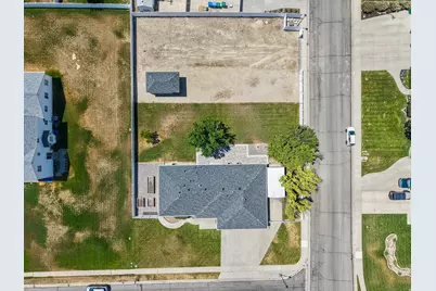 12142 S 3300 W, Riverton, UT 84065 - Photo 19
