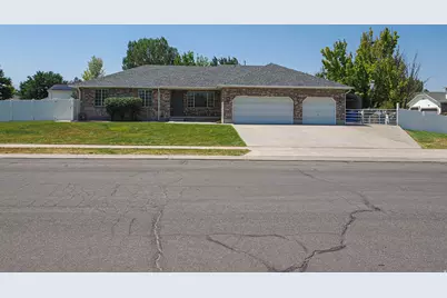 12142 S 3300 W, Riverton, UT 84065 - Photo 3