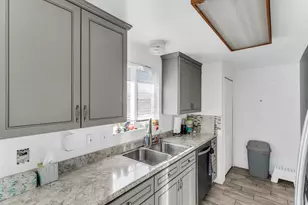711 S Main St, Orem, UT 84058 - Photo 11