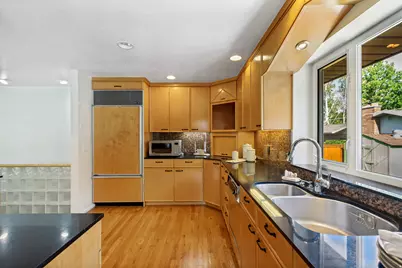 2463 E Arnett Dr, Millcreek, UT 84109 - Photo 23