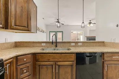 1288 N Cedar Blvd #23, Cedar City, UT 84721 - Photo 9