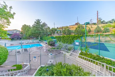 822 N Grandridge Ct E, Salt Lake City, UT 84103 - Photo 41