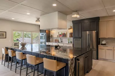 822 N Grandridge Ct E, Salt Lake City, UT 84103 - Photo 1