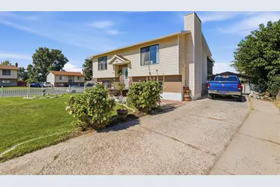 5867 S 2900 W, Roy, UT 84067 - Photo 3