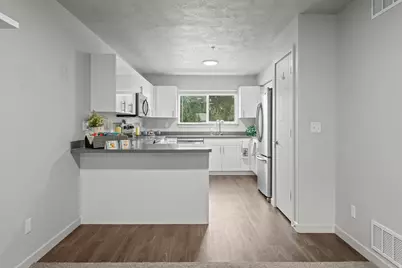 64 W 600 S #C205, Springville, UT 84663 - Photo 7
