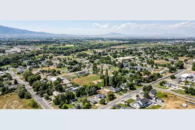 265 S 100 E, Millville, UT 84326 - Photo 27