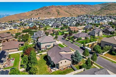 6856 W Windy Ridge Dr, Herriman, UT 84096 - Photo 71