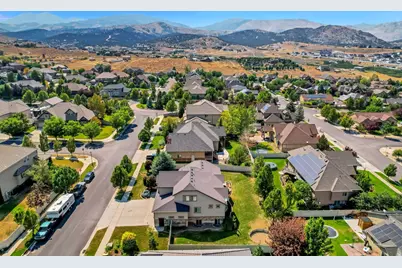 6856 W Windy Ridge Dr, Herriman, UT 84096 - Photo 73