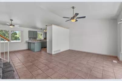918 W 4150 S, Riverdale, UT 84405 - Photo 3