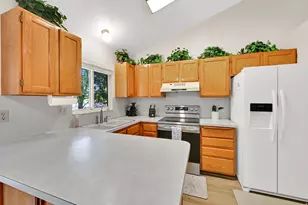 139 N 400 W, Clearfield, UT 84015 - Photo 11