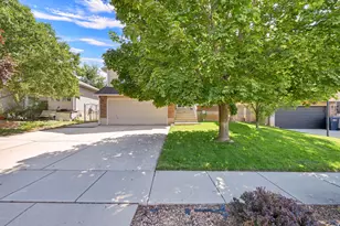 139 N 400 W, Clearfield, UT 84015 - Photo 3