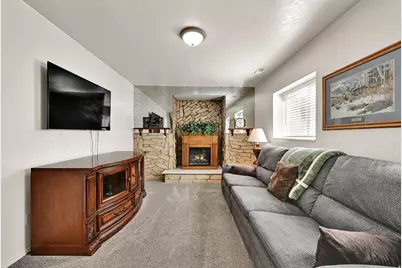 139 N 400 W, Clearfield, UT 84015 - Photo 17