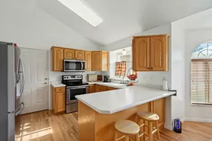 1643 Lewis and Clark Dr, Centerville, UT 84014 - Photo 11