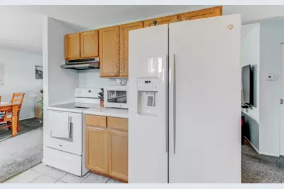 834 E Silver Shadows Dr, Murray, UT 84107 - Photo 7