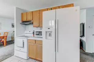 834 E Silver Shadows Dr, Murray, UT 84107 - Photo 7