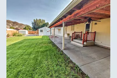 70 S 300 E, Elsinore, UT 84724 - Photo 39