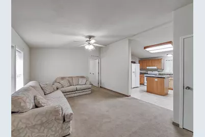 70 S 300 E, Elsinore, UT 84724 - Photo 9