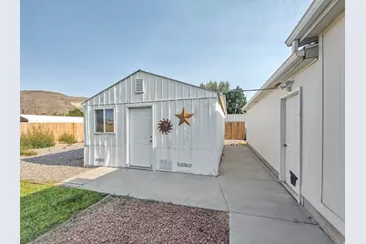 70 S 300 E, Elsinore, UT 84724 - Photo 43