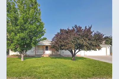 70 S 300 E, Elsinore, UT 84724 - Photo 3