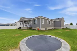1079 E Horse Rider Dr, Eagle Mountain, UT 84005 - Photo 7
