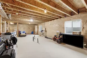 1079 E Horse Rider Dr, Eagle Mountain, UT 84005 - Photo 25