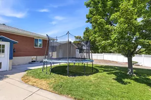 5037 S 3200 W, Taylorsville, UT 84118 - Photo 23