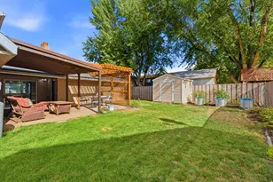 642 W Applewood Dr N, Centerville, UT 84014 - Photo 25