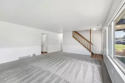 642 W Applewood Dr N, Centerville, UT 84014 - Photo 5