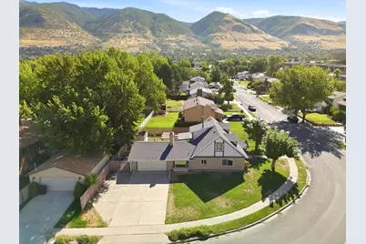 642 W Applewood Dr N, Centerville, UT 84014 - Photo 29