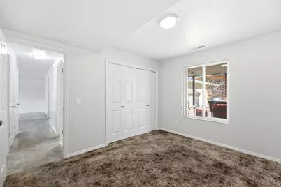 642 W Applewood Dr N, Centerville, UT 84014 - Photo 13
