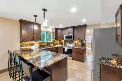 3489 E Creek Rd, Cottonwood Heights, UT 84121 - Photo 7