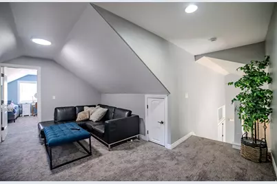 8621 S 1700 E, Sandy, UT 84093 - Photo 17