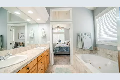 8621 S 1700 E, Sandy, UT 84093 - Photo 15