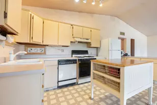 1664 N Rome Way, Apple Valley, UT 84737 - Photo 15