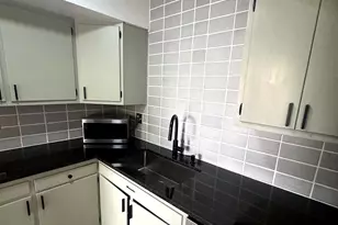 247 S 700 E, Salt Lake City, UT 84102 - Photo 9
