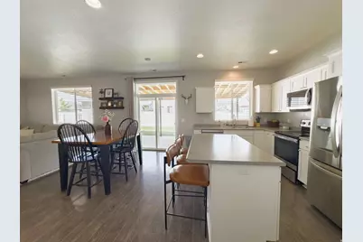 3565 S Water Lilly Ln, Syracuse, UT 84075 - Photo 7