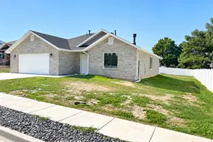 120 E 500 N, Hyde Park, UT 84318 - Photo 3